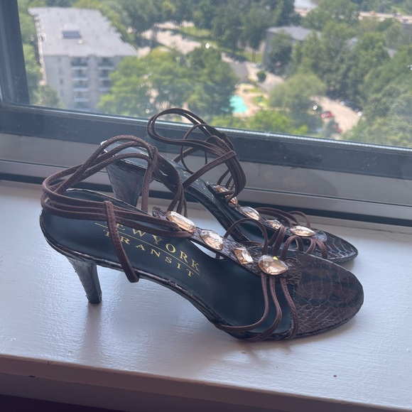 New York Transit - cute summer shoes - Picture 2 of 4